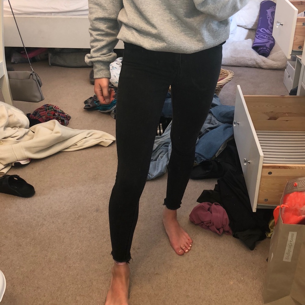 BRANDY MELVILLE BLACK SKINNY JEANS